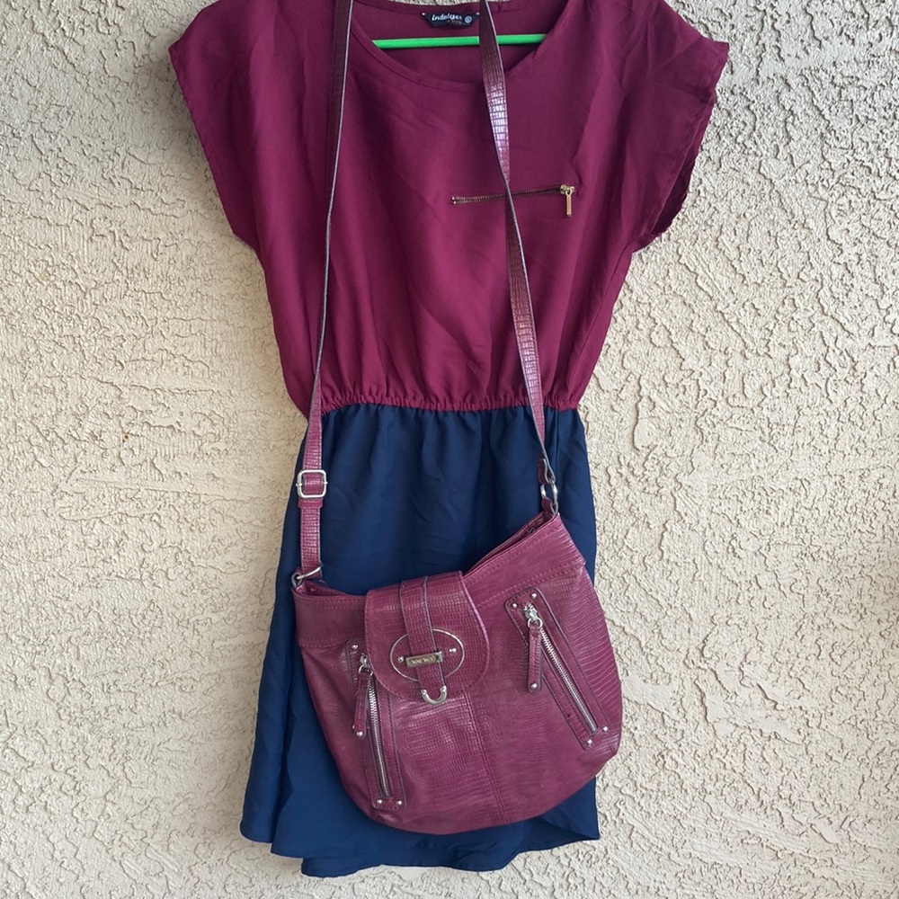 Nine West plum colored purse handbag great shape